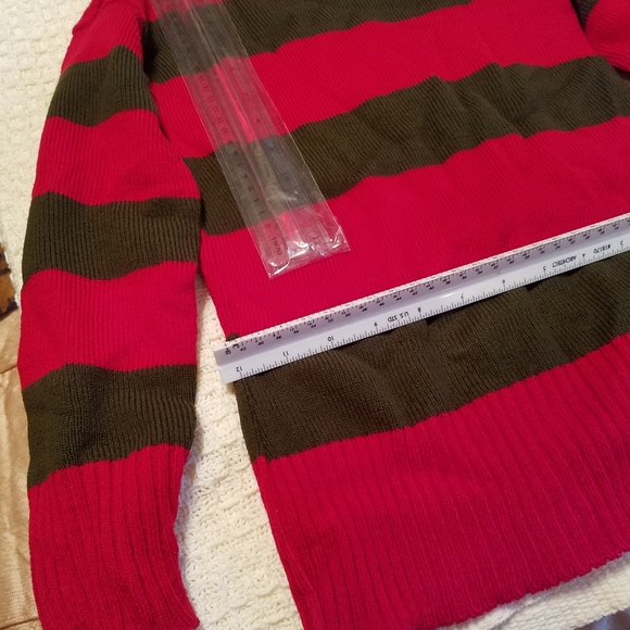 ❤️🎊Host Pick🎊❤️Freddy Krueger Sweater/Boy's Sweater - Picture 6 of 7